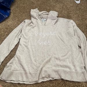 Vineyard vines sweater